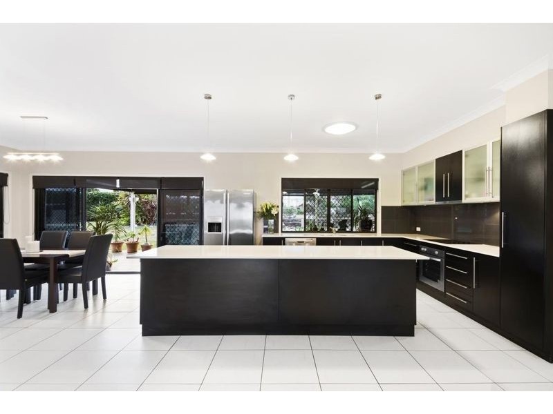 1 Bernard Court, Highfields QLD 4352