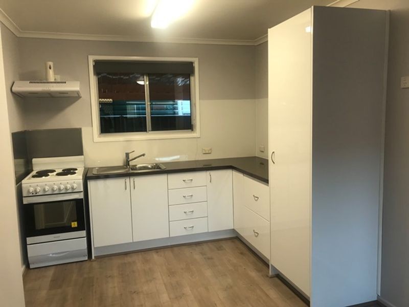2/15a Wilfred Street, Harristown QLD 4350