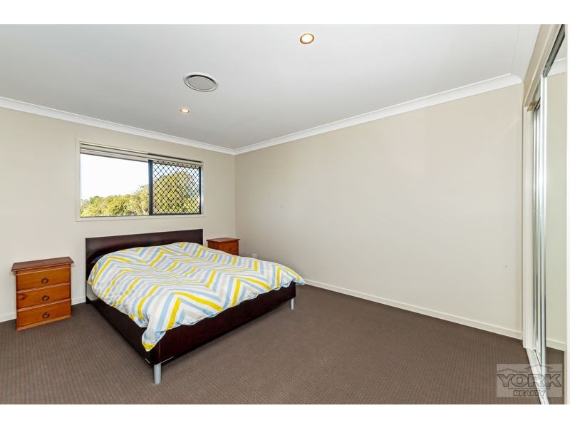 488 Mackenzie Street, Middle Ridge QLD 4350