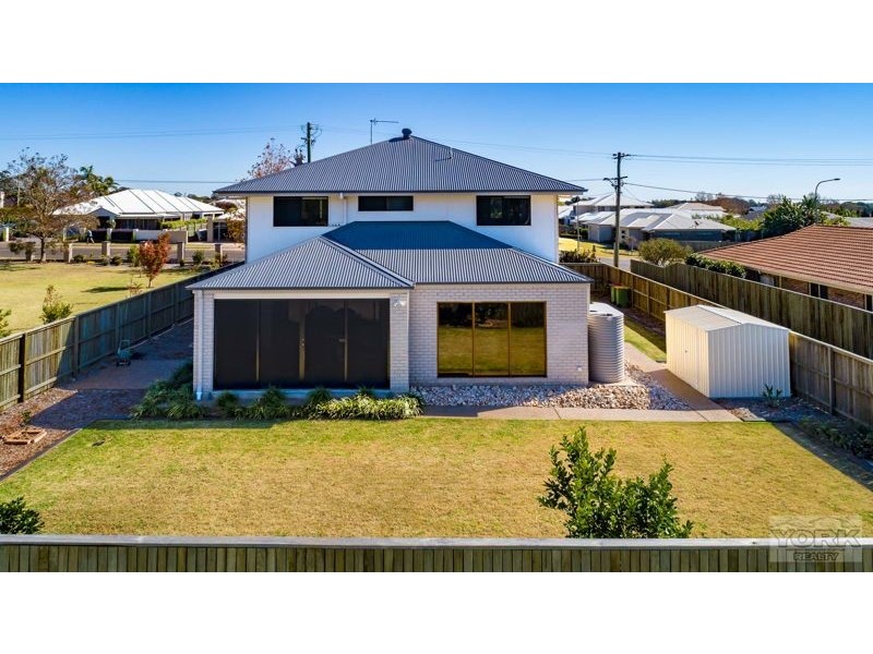 488 Mackenzie Street, Middle Ridge QLD 4350