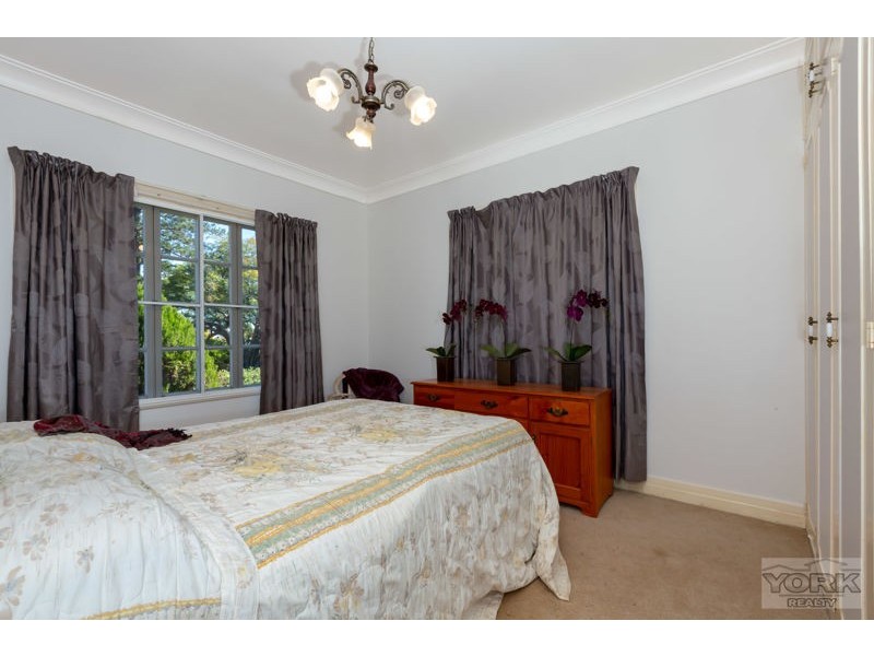 Centenary Heights QLD 4350