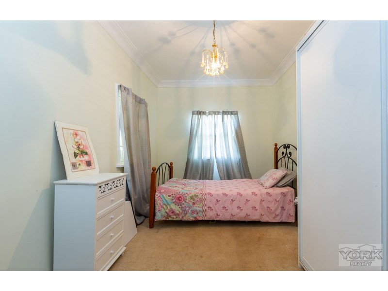Centenary Heights QLD 4350
