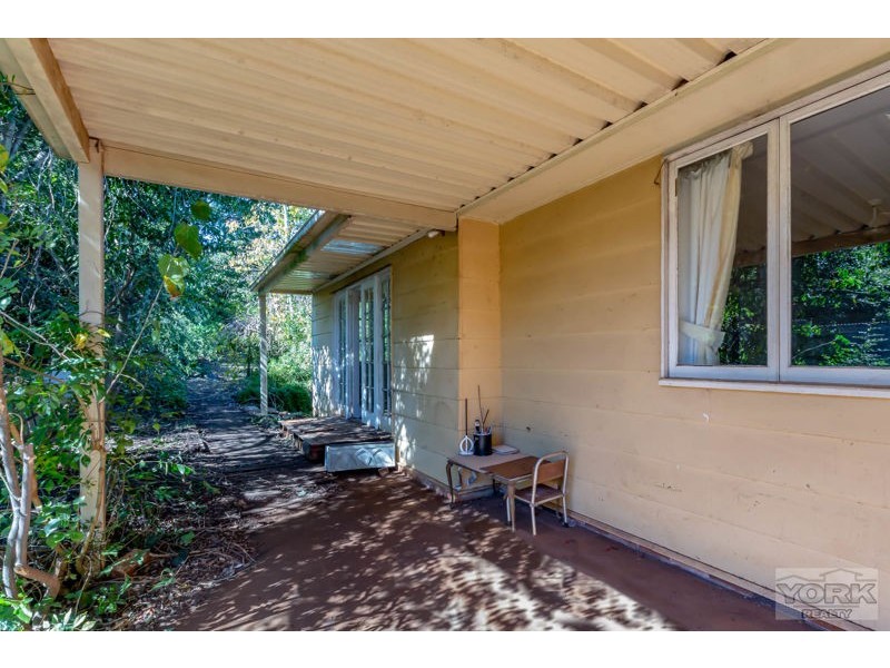 Centenary Heights QLD 4350
