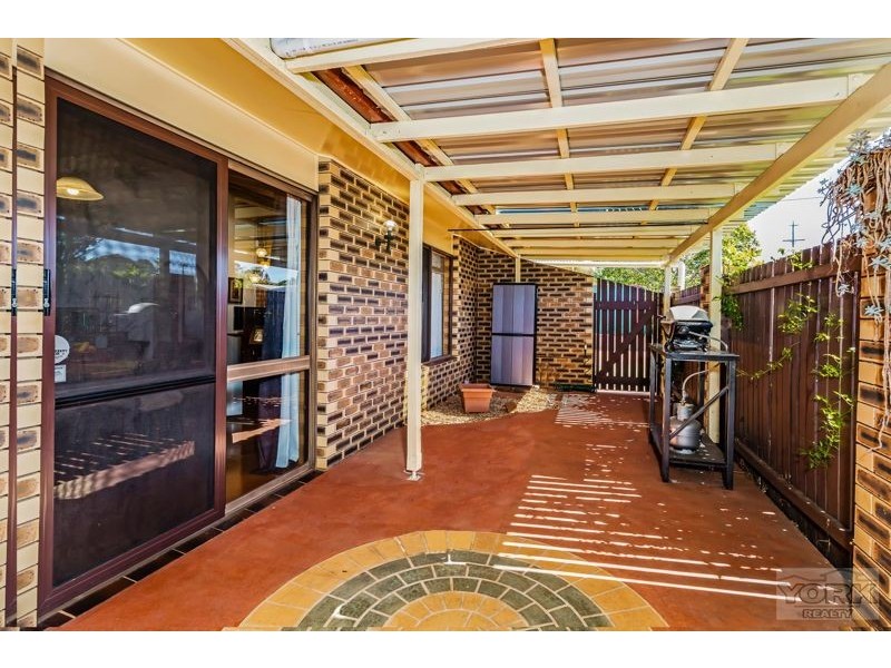 30 Charnley Street, Kearneys Spring QLD 4350