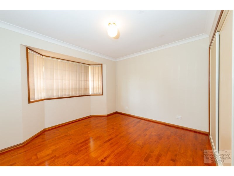 569 Greenwattle Street, Glenvale QLD 4350