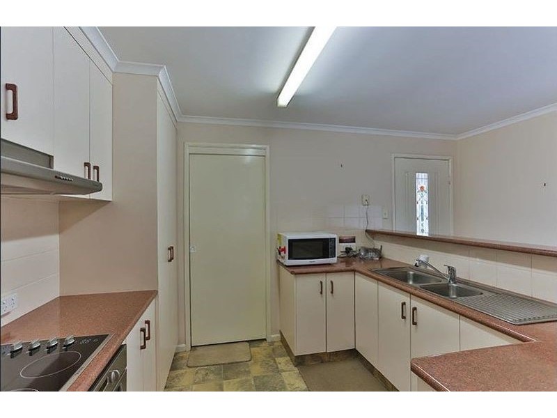 8/19a Gladstone Street, Newtown QLD 4350