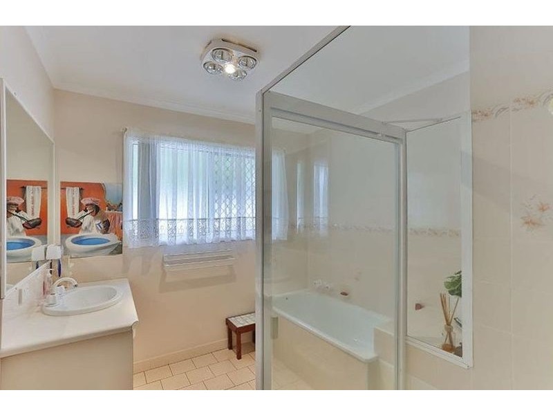 8/19a Gladstone Street, Newtown QLD 4350