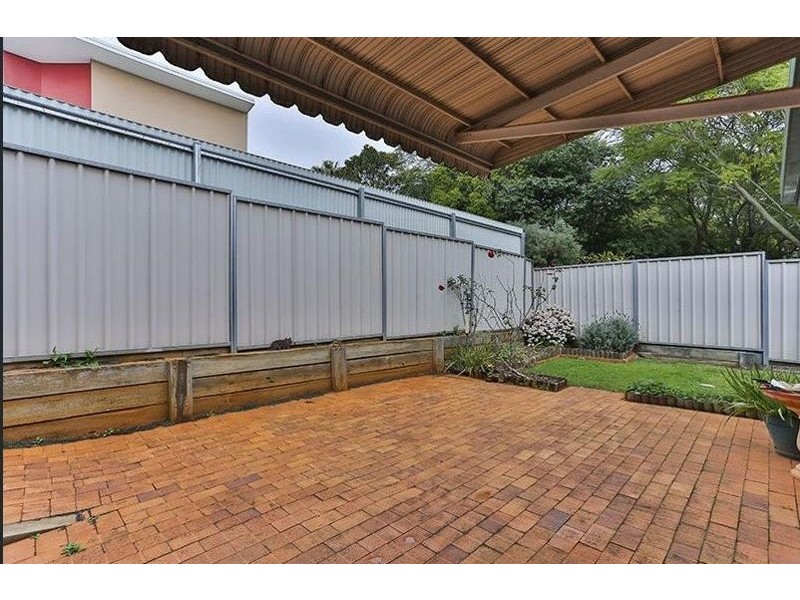 8/19a Gladstone Street, Newtown QLD 4350