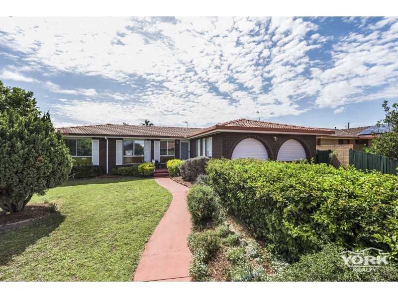 12 Dumba Street, Harristown QLD 4350