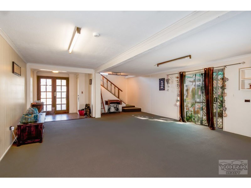 453 Stenner Street, Harristown QLD 4350