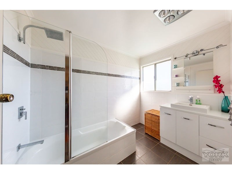 453 Stenner Street, Harristown QLD 4350