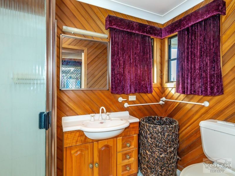 453 Stenner Street, Harristown QLD 4350