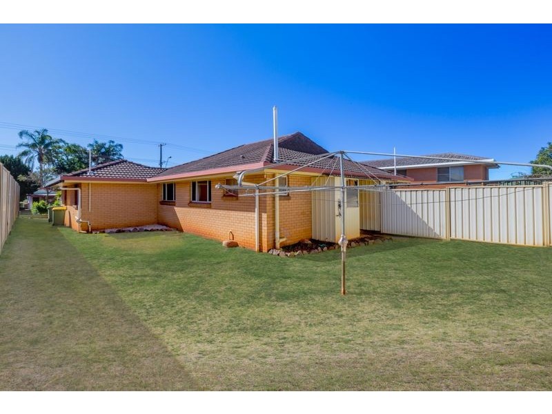 2/154 Alderley Street, Centenary Heights QLD 4350