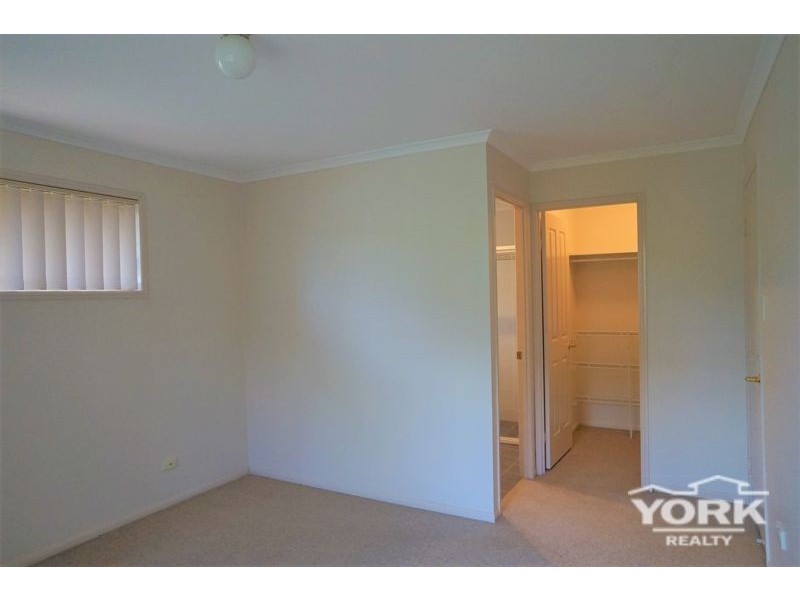 4/320 South Street, Harristown QLD 4350