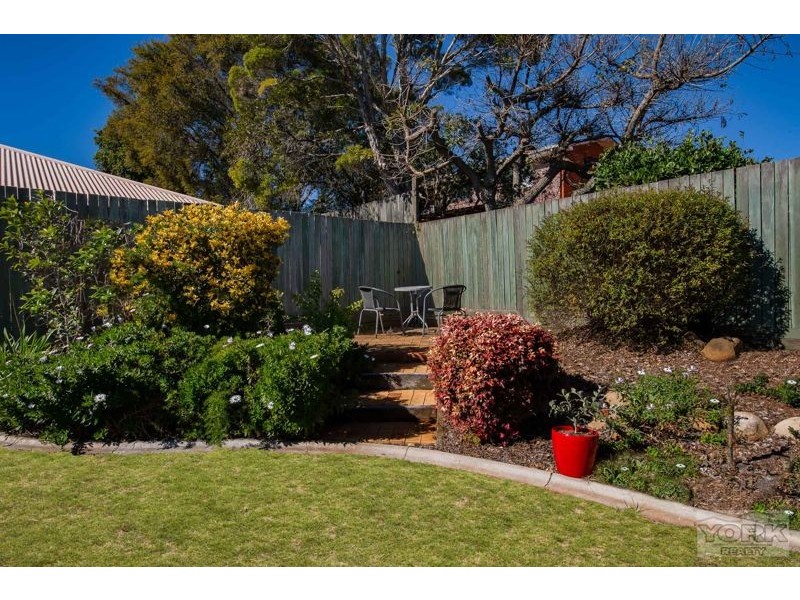 2/90a Alderley Street, Rangeville QLD 4350