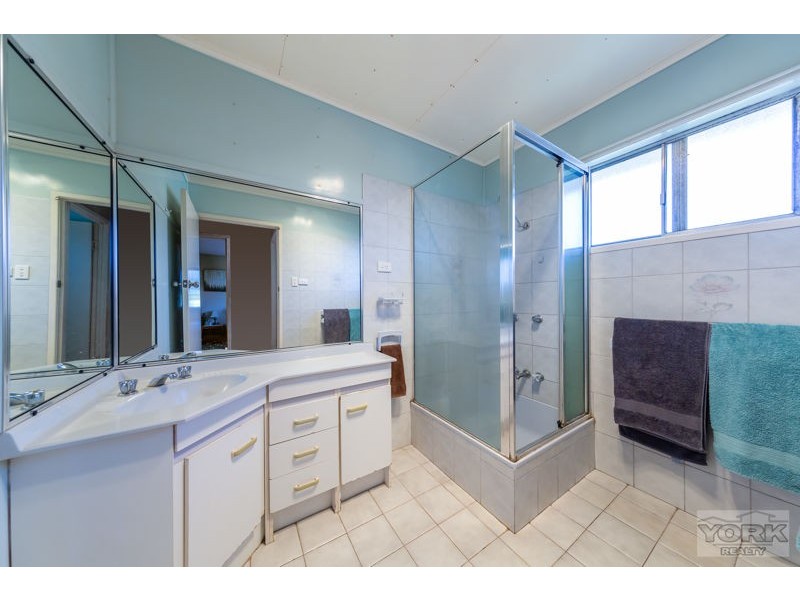 234a Alderley Street, Centenary Heights QLD 4350