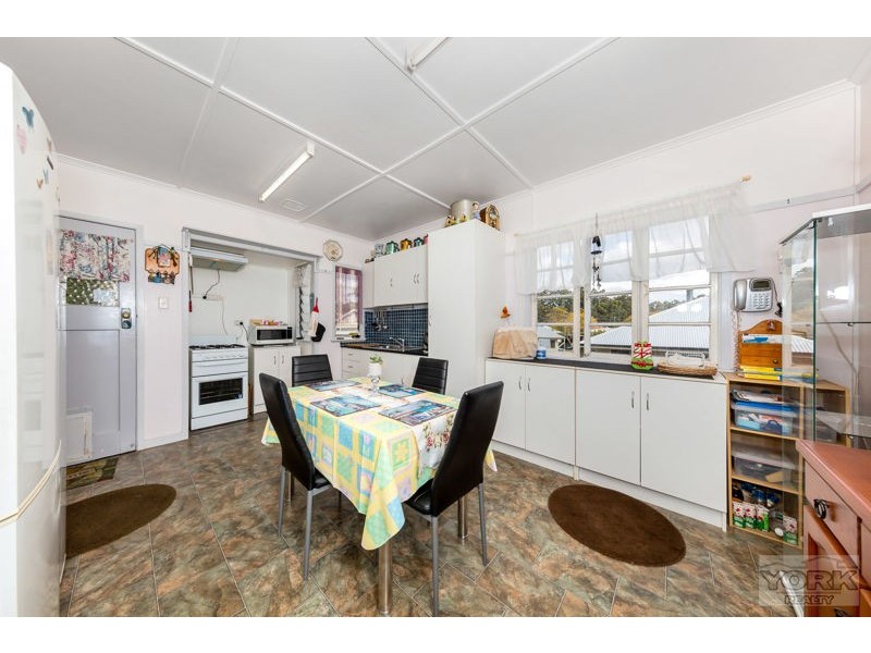 28 Doyle Street, Harlaxton QLD 4350