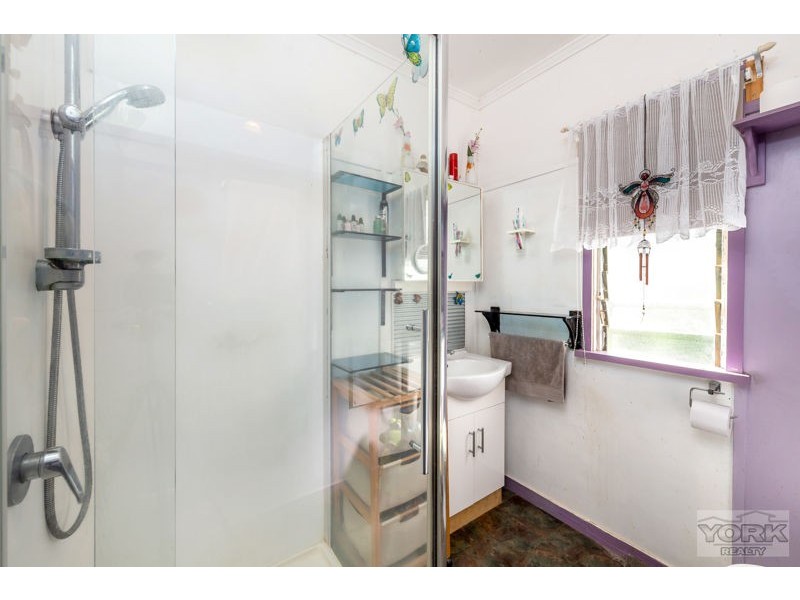 28 Doyle Street, Harlaxton QLD 4350