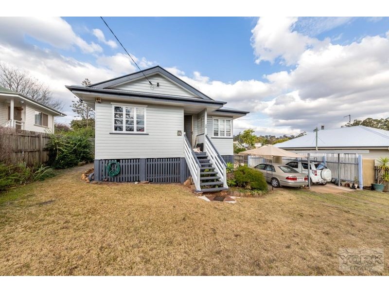 28 Doyle Street, Harlaxton QLD 4350