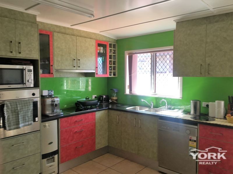 64 Holberton Street, Rockville QLD 4350