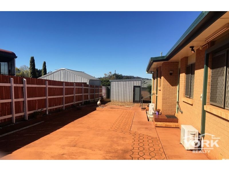 64 Holberton Street, Rockville QLD 4350