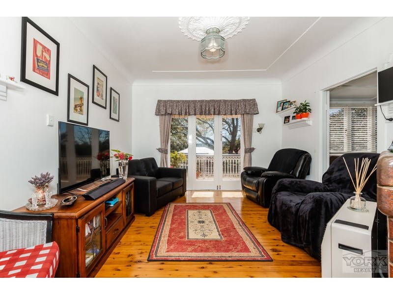 156 Perth Street, South Toowoomba QLD 4350