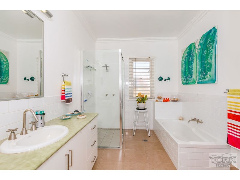 156 Perth Street, South Toowoomba QLD 4350