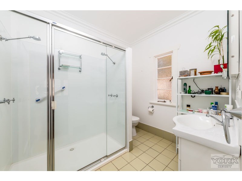 156 Perth Street, South Toowoomba QLD 4350