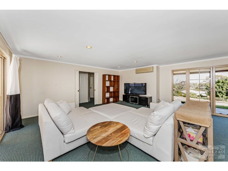 14 Palmer Drive, Highfields QLD 4352