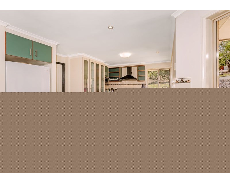 14 Palmer Drive, Highfields QLD 4352