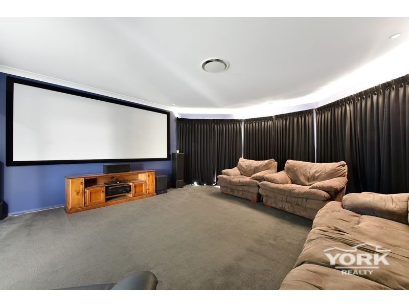 12 Parkridge Drive, Withcott QLD 4352