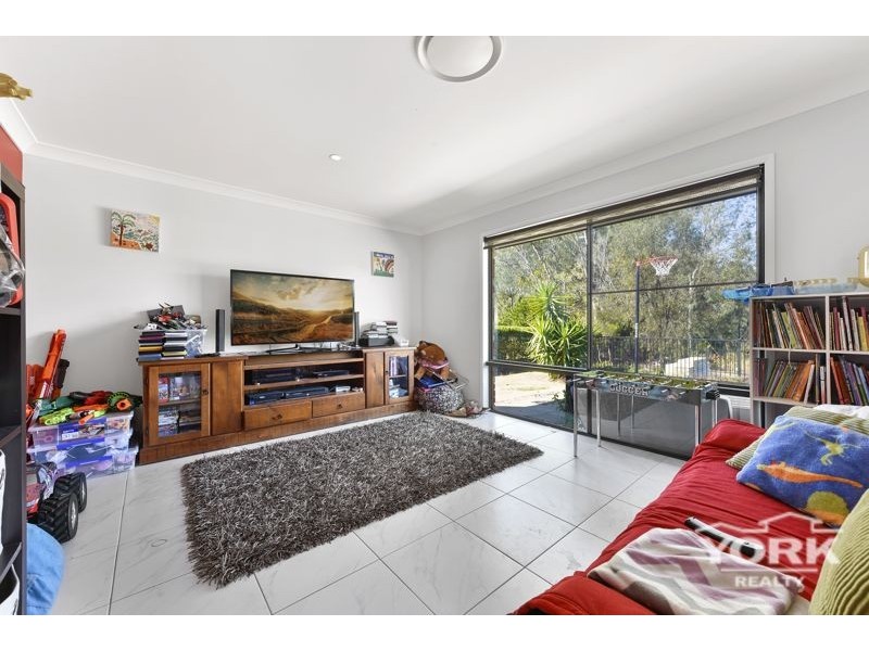 12 Parkridge Drive, Withcott QLD 4352