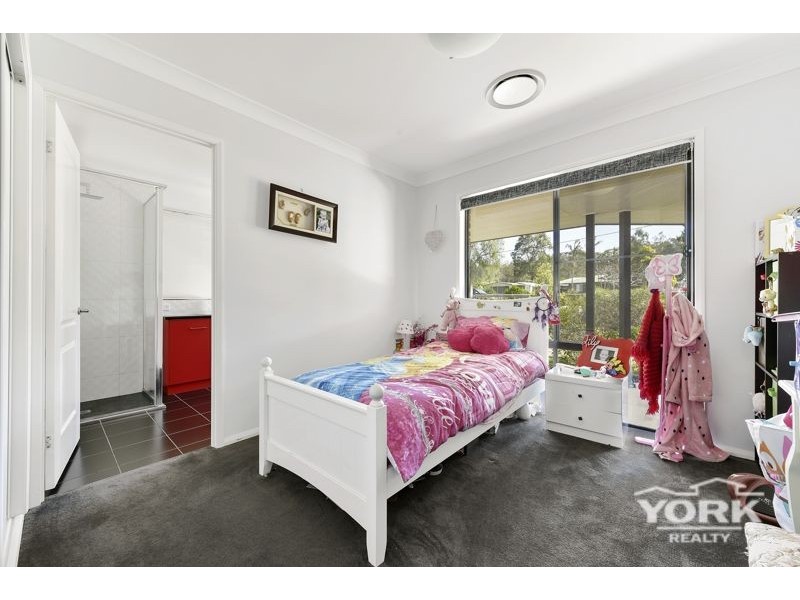 12 Parkridge Drive, Withcott QLD 4352