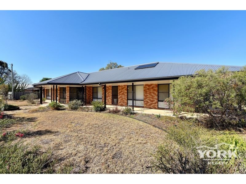 12 Parkridge Drive, Withcott QLD 4352
