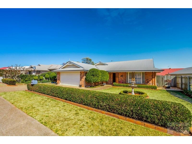 31 Hinchliffe Drive, Kearneys Spring QLD 4350