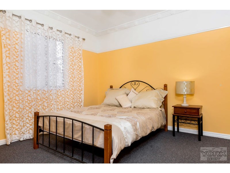 13 Healy Street, South Toowoomba QLD 4350