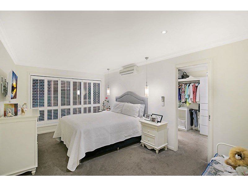 4 Roderic Court, Mount Lofty QLD 4350