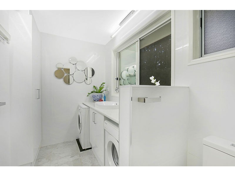 4 Roderic Court, Mount Lofty QLD 4350