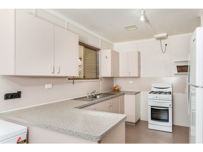 4 McMahon Crescent, Newtown QLD 4350
