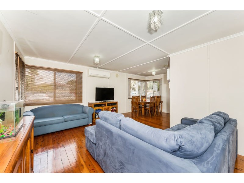 4 McMahon Crescent, Newtown QLD 4350