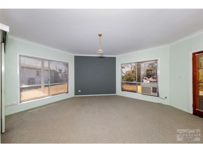 3 Merlin Court, Preston QLD 4352