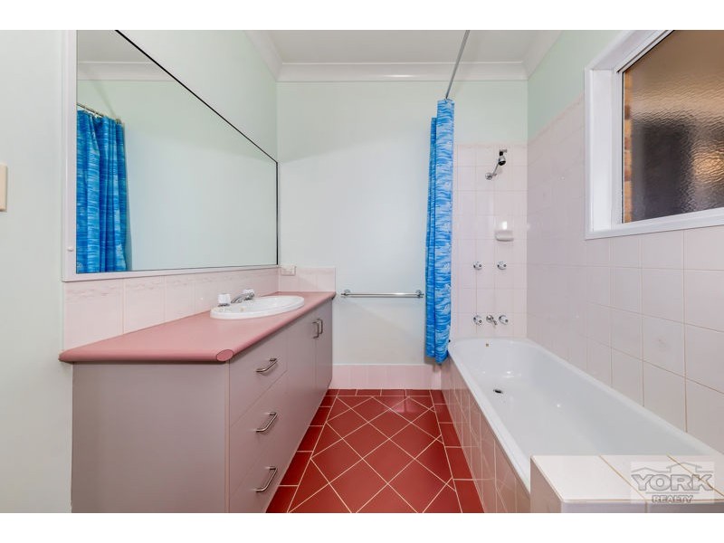 3 Merlin Court, Preston QLD 4352