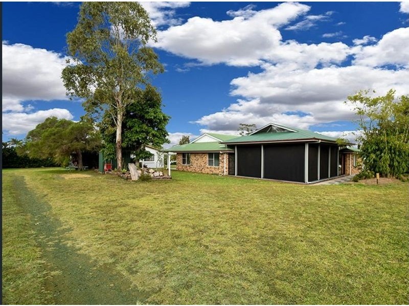 3 Merlin Court, Preston QLD 4352