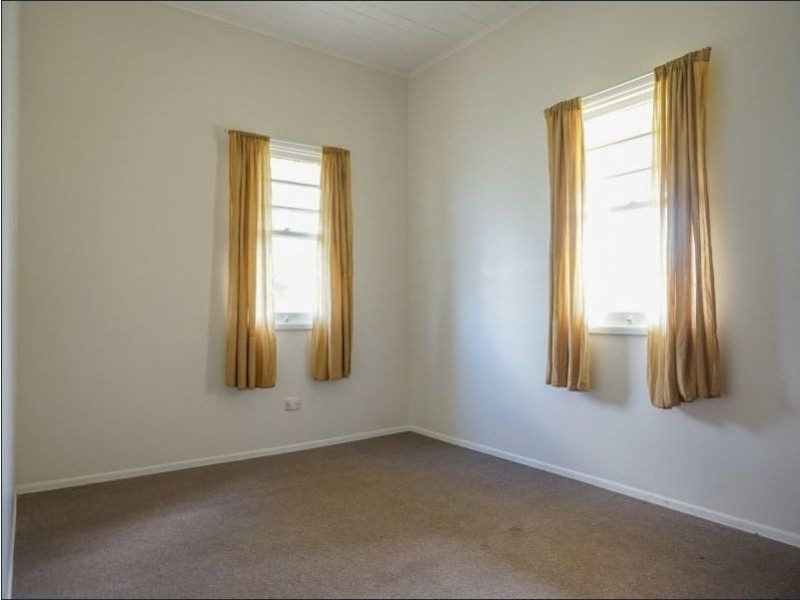 3 Kelfield Street, North Toowoomba QLD 4350