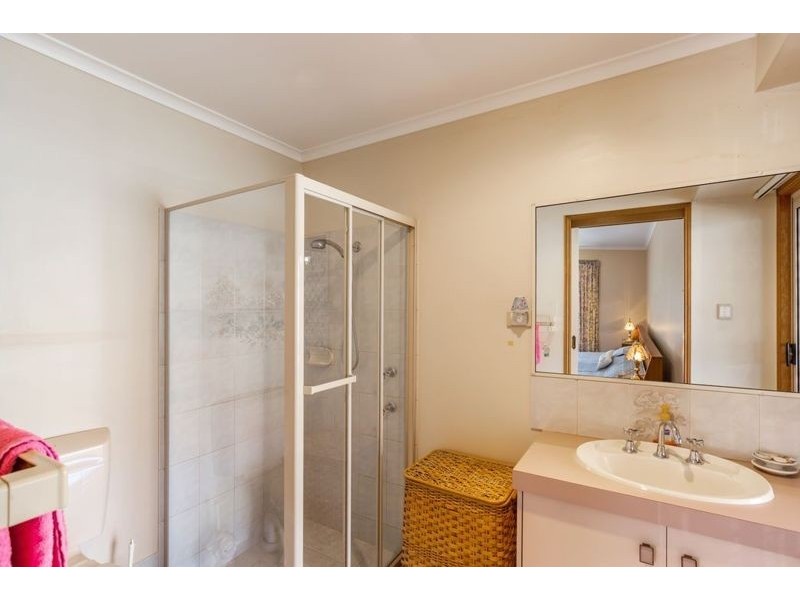 24 Carmen Street, Kearneys Spring QLD 4350