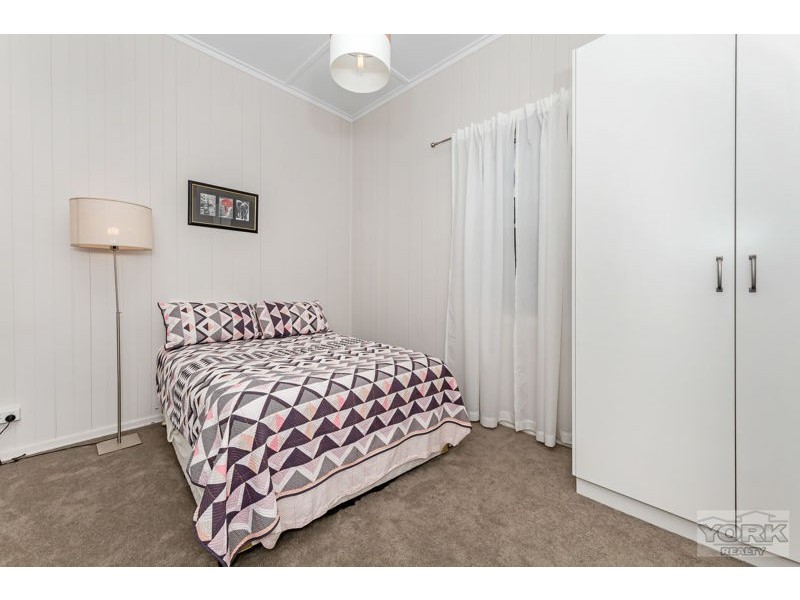 5 Hampshire Street, North Toowoomba QLD 4350