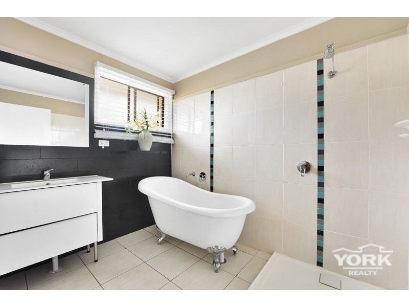 34 Girrawheen Street, Rangeville QLD 4350