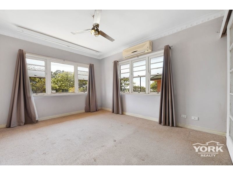 16 Underwood Crescent, Harristown QLD 4350