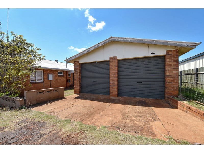 16 Underwood Crescent, Harristown QLD 4350