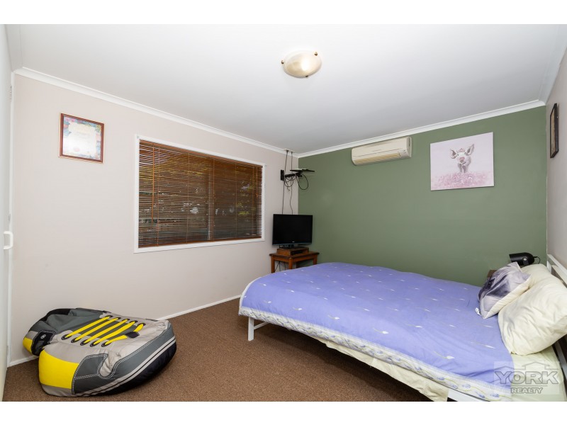 21 Coates Street, Kearneys Spring QLD 4350